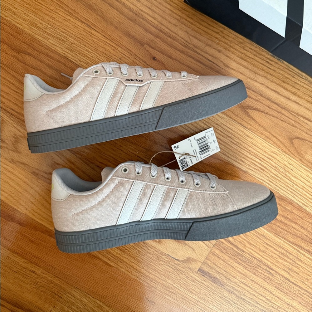NWT Men’s Adidas 3.0 Sneakers Grey - Picture 4 of 5